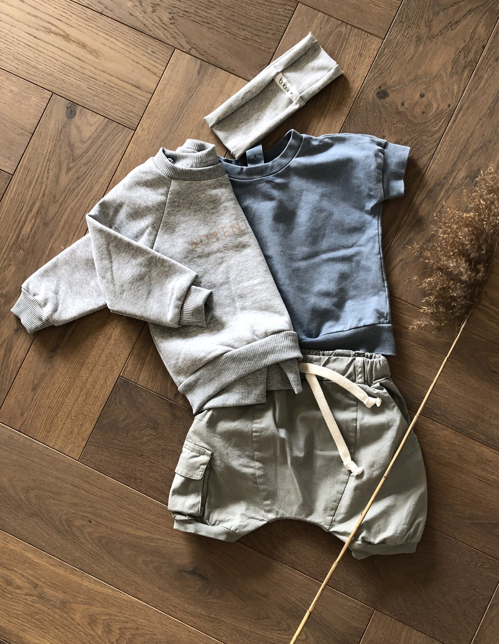 bluzka dziecięca- SHORT SWEATSHIRT light blue