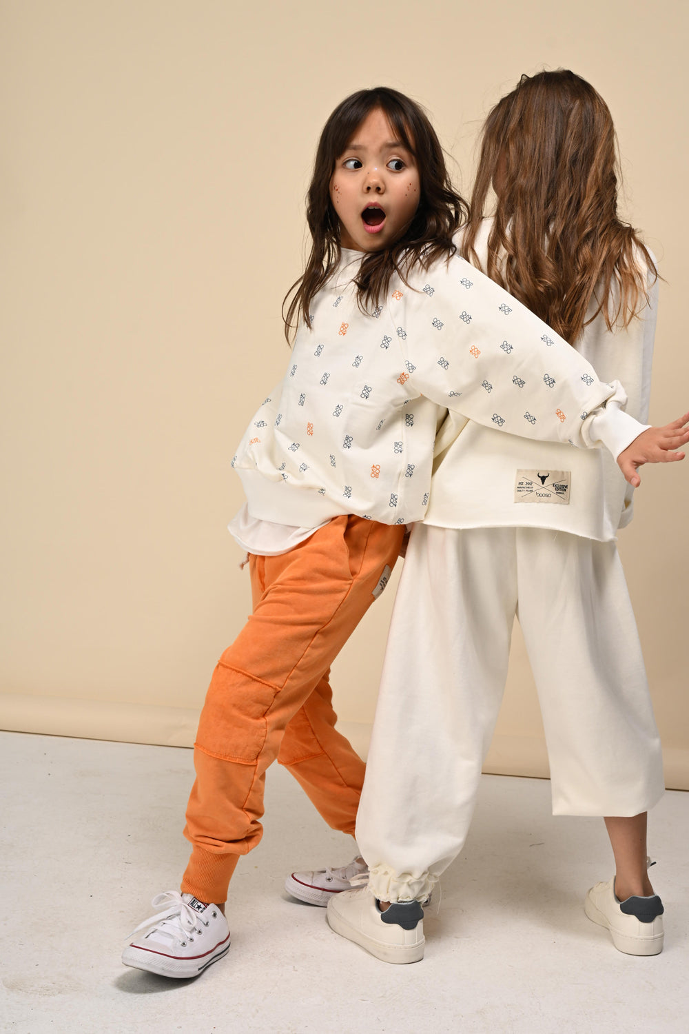 bluza dziecięca- BOOSO SWEATSHIRT ecru/orange/blue