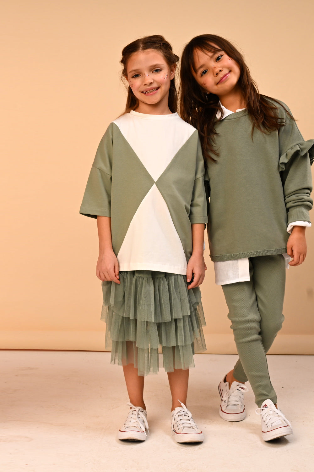 koszulka dziecięca- PANEL TEE ecru/wasabi