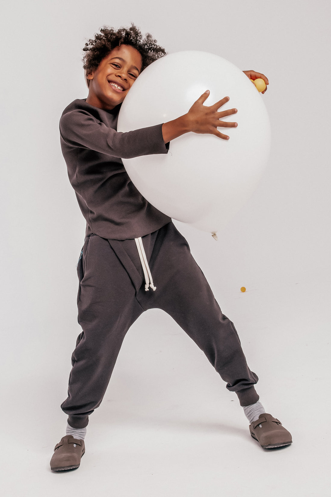 spodnie dziecięce- CLASSIC BROWN PANTS