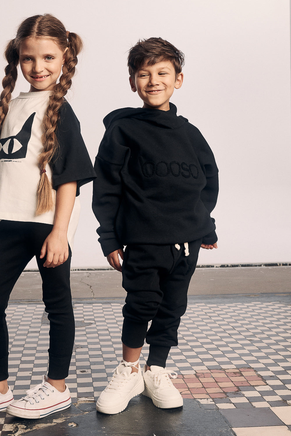 bluza dziecięca- WARM HOODIE black