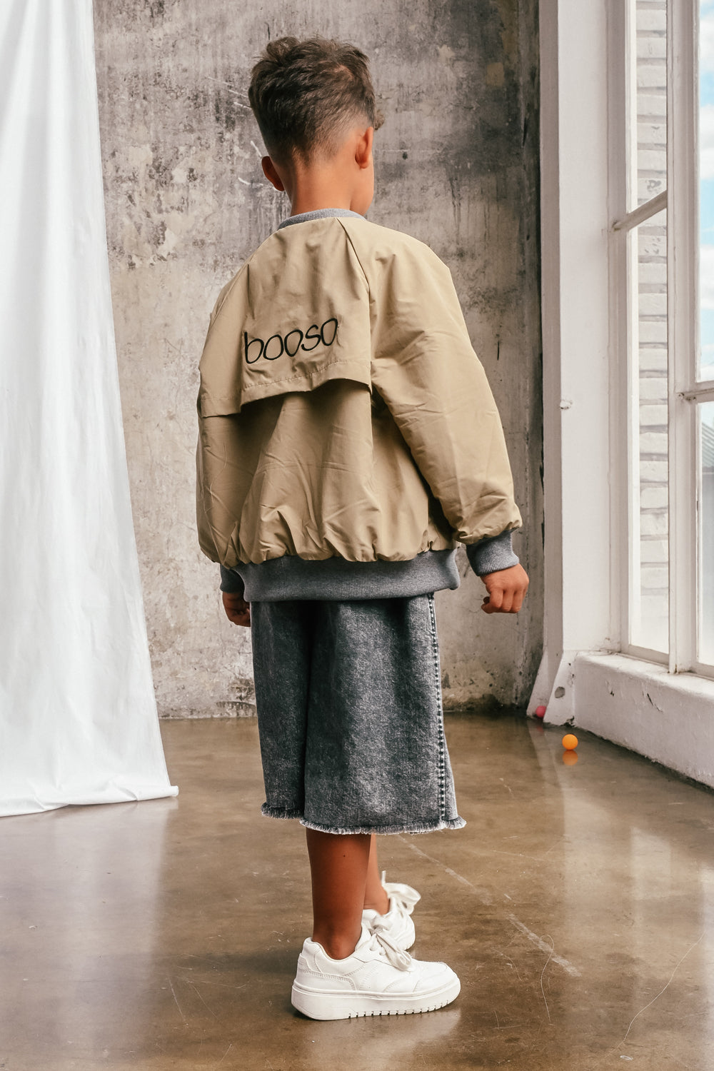 wiosenna kurtka dziecięca - BEIGE BOMBER
