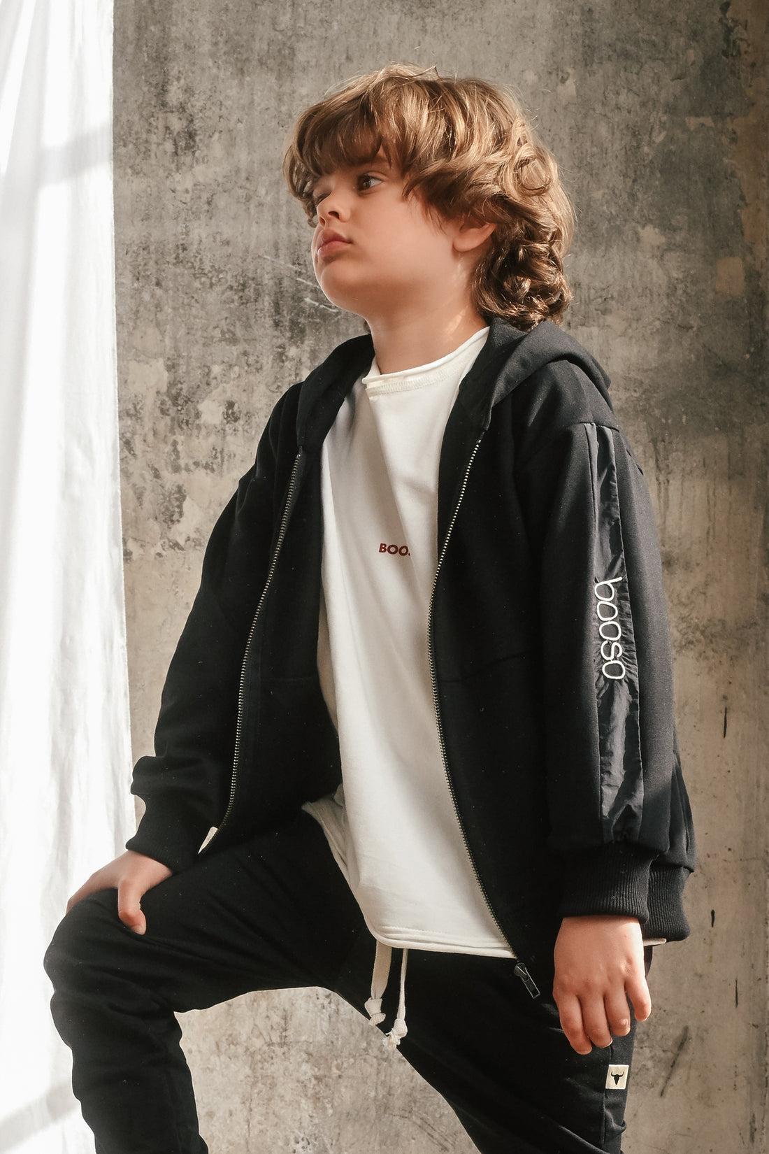 bluza dziecięca- SHORT ZIP HOODIE black